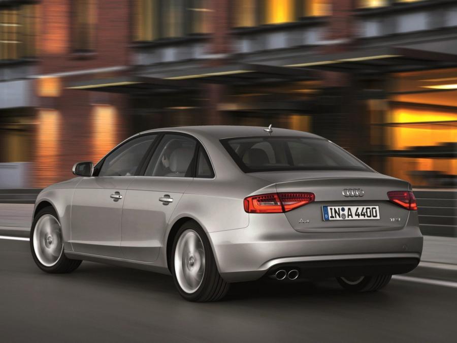  Audi A4 2.0T Sedan (B8, 8K) 2012 года  (фото 17 из 19)
